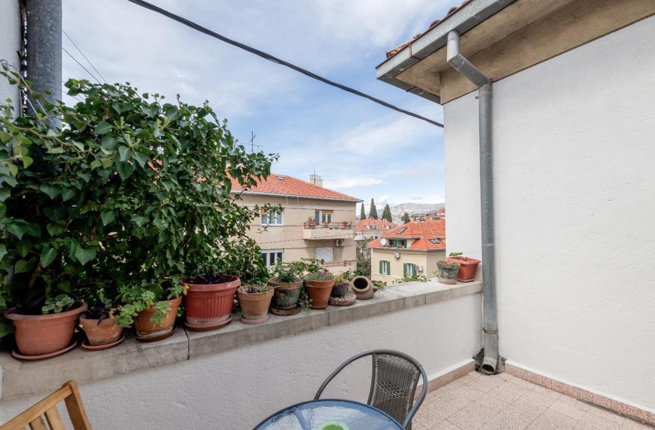 Apartment Dinka With Terrace Сплит Екстериор снимка